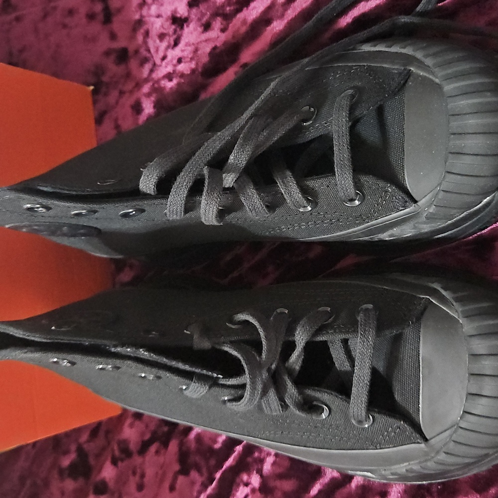 Converse Chuck 70 Black High Tops - Picture 3 of 8